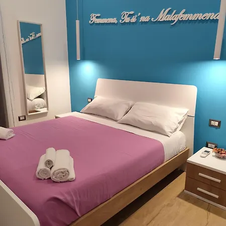 Song House Centro Storico 5 Pax * Naples